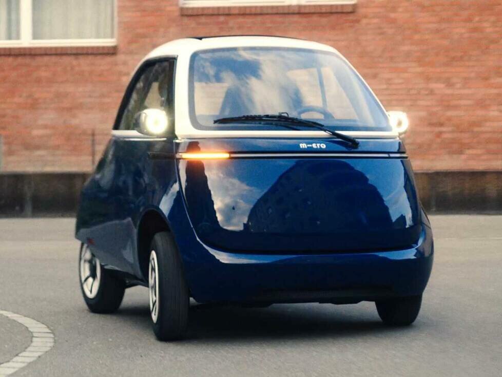Microlino Pioneer Series in Atlantis Blue