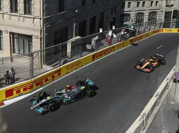 Lewis Hamilton (Mercedes) und Lando Norris (McLaren) im Qualifying zum Formel-1-Rennen in Baku 2022 Titel-Bild zur News: Lewis Hamilton (Mercedes) und Lando Norris (McLaren) im Qualifying zum Formel-1-Rennen in Baku 2022