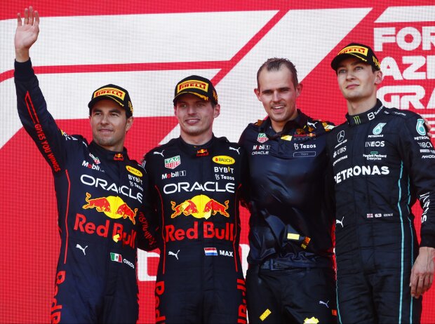 Titel-Bild zur News: Sergio Perez, Max Verstappen, George Russell