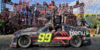 Bild zum Inhalt: NASCAR Sonoma: Daniel Suarez feiert erlösenden Premierensieg!