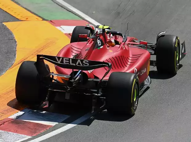 Carlos Sainz (Ferrari) im Training zum Formel-1-Rennen in Montreal 2022 Titel-Bild zur News: Carlos Sainz (Ferrari) im Training zum Formel-1-Rennen in Montreal 2022