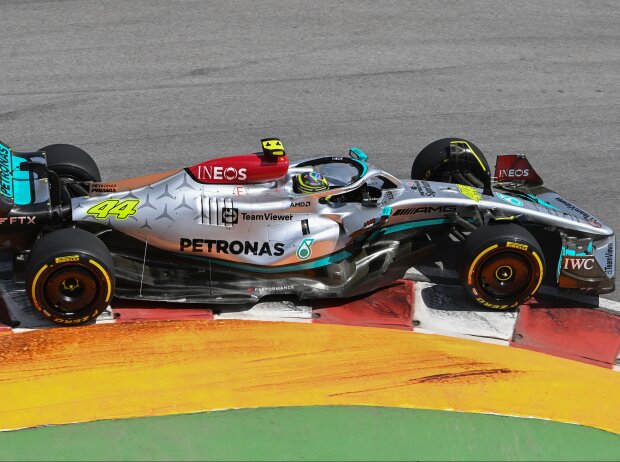 Lewis Hamilton (Mercedes W13) beim Training zum Formel-1-Rennen in Kanada 2022