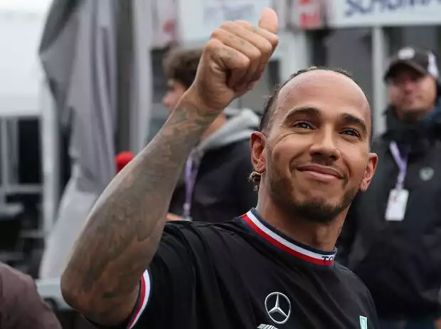 Lewis Hamilton jubelt über Platz vier beim Qualifying zum Formel-1-Rennen in Kanada 2022 Titel-Bild zur News: Lewis Hamilton jubelt über Platz vier beim Qualifying zum Formel-1-Rennen in Kanada 2022