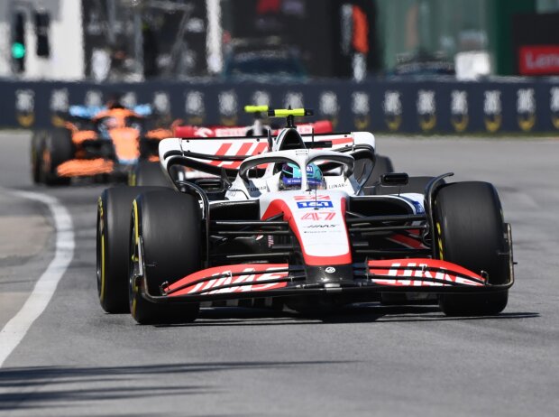 Guanyu Zhou, Mick Schumacher Guanyu Zhou, Mick Schumacher