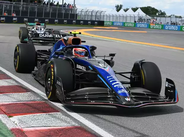 Nicholas Latifi (Williams) vor George Russell (Mercedes) im Training zum Formel-1-Rennen in Kanada 2022 Titel-Bild zur News: Nicholas Latifi (Williams) vor George Russell (Mercedes) im Training zum Formel-1-Rennen in Kanada 2022