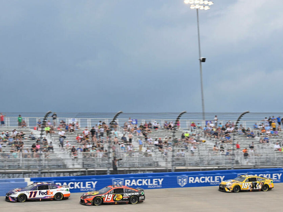 Denny Hamlin, Martin Truex Jun., Kyle Busch