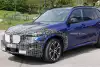 Bild zum Inhalt: BMW X5 M60i LCI als Erlkönig erwischt: Mildhybrid ab 2023?