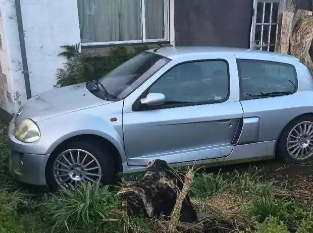 Renault Clio V6 Titel-Bild zur News: Renault Clio V6
