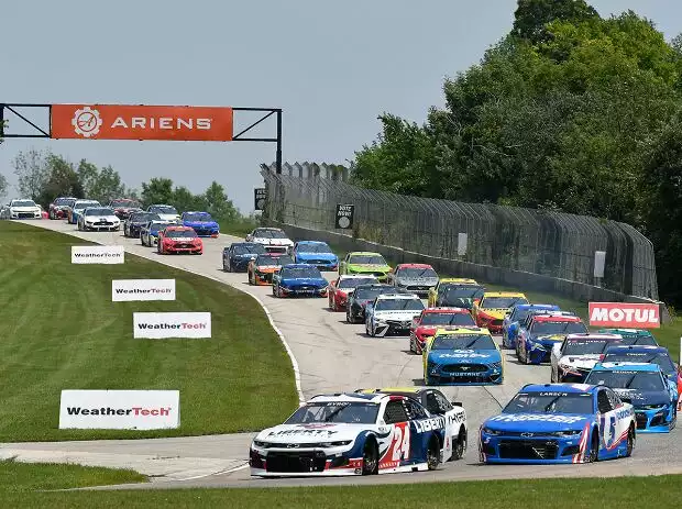 Renn-Action der NASCAR Cup Series 2021 auf der Rennstrecke Road America in Elkhart Lake Titel-Bild zur News: Renn-Action der NASCAR Cup Series 2021 auf der Rennstrecke Road America in Elkhart Lake
