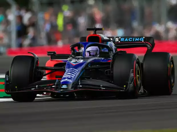 Alexander Albon (Williams FW44) beim Training zum Formel-1-Rennen in Silverstone Titel-Bild zur News: Alexander Albon (Williams FW44) beim Training zum Formel-1-Rennen in Silverstone