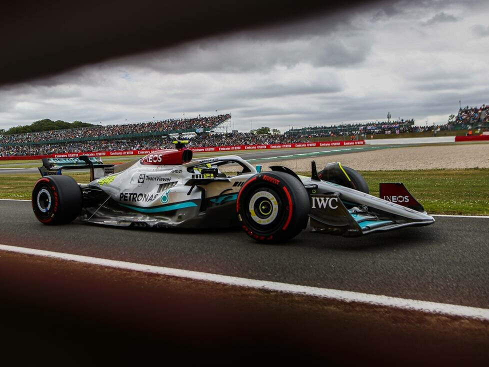 Lewis Hamilton im Mercedes W13 beim Formel-1-Rennen 2022 in Silverstone