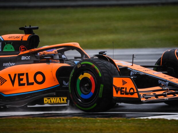 Titel-Bild zur News: Daniel Ricciardo (McLaren) beim Qualifying zum Formel-1-Rennen in Silverstone 2022