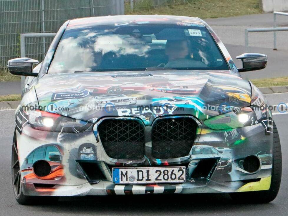 BMW 3.0 CSL Hommage Erlkönig in Aktion erwischt