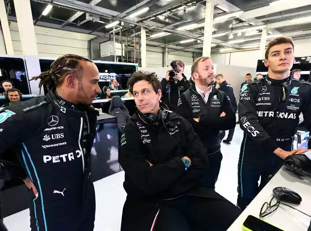 Titel-Bild zur News: Lewis Hamilton, George Russell, Toto Wolff