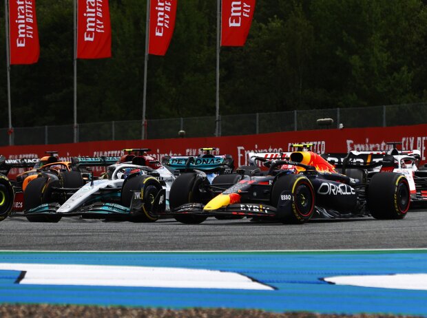 Sergio Perez, George Russell, Kevin Magnussen, Lewis Hamilton Sergio Perez, George Russell, Kevin Magnussen, Lewis Hamilton