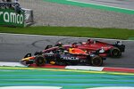 Charles Leclerc (Ferrari) und Max Verstappen (Red Bull) 