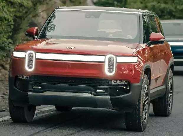 Rivian R1S Titel-Bild zur News: Rivian R1S