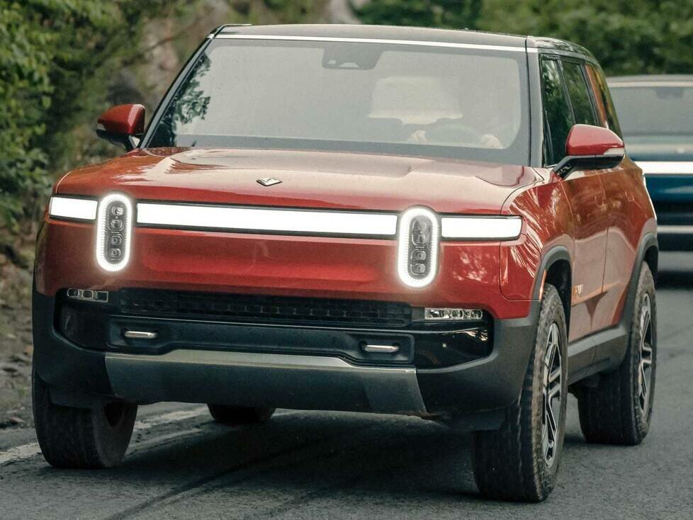 Rivian R1S