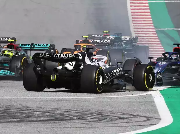 Der Startunfall von Pierre Gasly (AlphaTauri) beim Formel-1-Sprint in Spielberg 2022 Titel-Bild zur News: Der Startunfall von Pierre Gasly (AlphaTauri) beim Formel-1-Sprint in Spielberg 2022