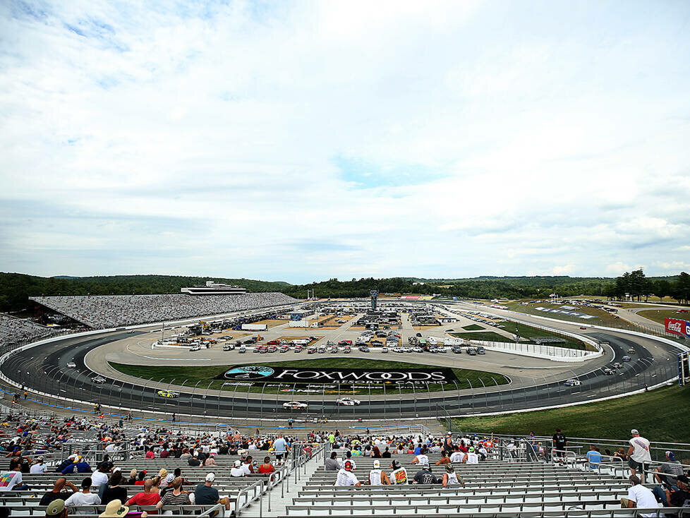 NASCAR-Action auf dem New Hampshire Motor Speedway in Loudon