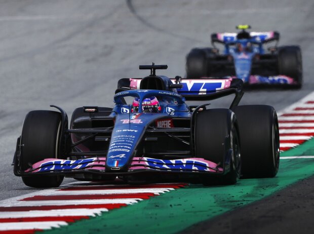 Titel-Bild zur News: Fernando Alonso drängt zu einer raschen Entwicklung eines Siegfahrzeugs für 2023