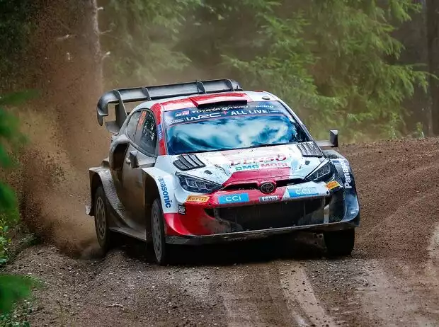 Kalle Rovanperä fliegt dem nächsten Triumph entgegen Titel-Bild zur News: Kalle Rovanperä fliegt dem nächsten Triumph entgegen