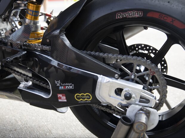 Kalex-Schwinge an der BMW M1000RR Kalex-Schwinge an der BMW M1000RR