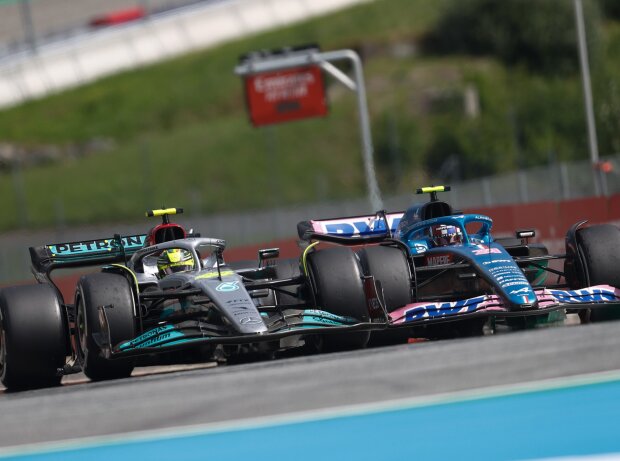Titel-Bild zur News: Lewis Hamilton, Esteban Ocon
