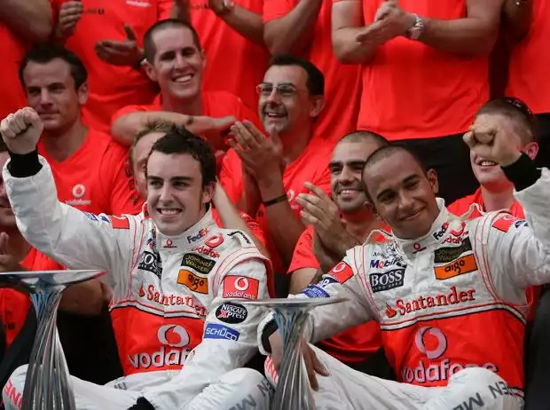 Titel-Bild zur News: Fernando Alonso, Lewis Hamilton