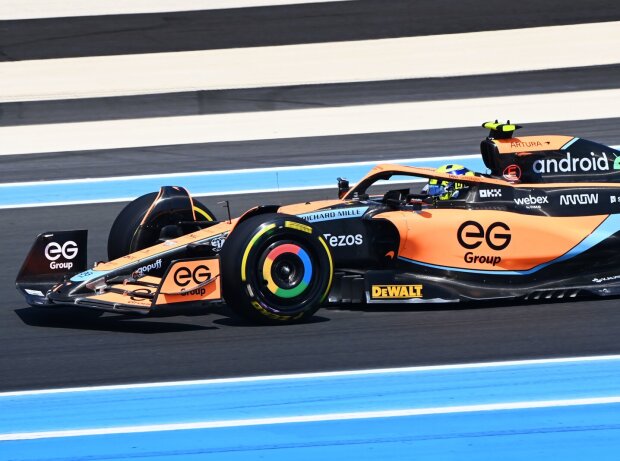Titel-Bild zur News: Lando Norris im McLaren MCL36 im Freitagstraining in Le Castellet 2022