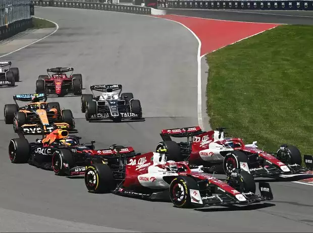 Guanyu Zhou, Valtteri Bottas, Sergio Perez Titel-Bild zur News: Guanyu Zhou, Valtteri Bottas, Sergio Perez