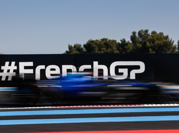 Titel-Bild zur News: Nicholas Latifi (Williams FW44) im Qualifying zum Formel-1-Rennen in Frankreich 2022