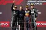 Lewis Hamilton (Mercedes), Max Verstappen (Red Bull) und George Russell (Mercedes) 