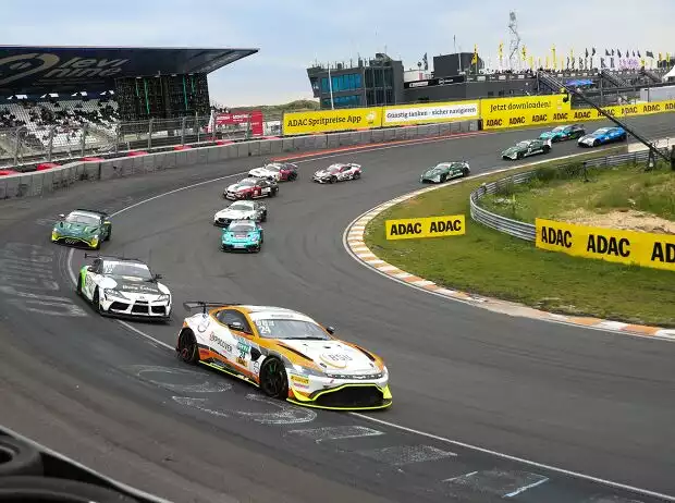 Prosport Racing feierte 2022 schon zwei Saisonsiege mit dem Aston Martin Vantage GT4 Titel-Bild zur News: Prosport Racing feierte 2022 schon zwei Saisonsiege mit dem Aston Martin Vantage GT4