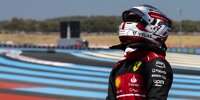 Charles Leclerc (Ferrari) hadert nach seinem Ausfall beim Formel-1-Rennen in Frankreich 2022