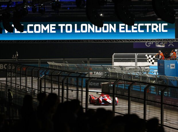 Titel-Bild zur News: Formel-E-Rennen in London