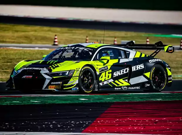 Titel-Bild zur News: Auch der WRT-Audi #46 mit Valentino Rossi ist in der Pro-Klasse gemeldet