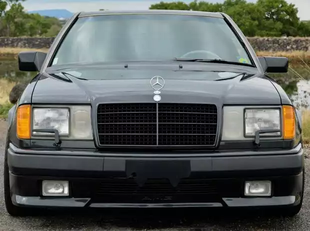 Mercedes 300 CE AMG 6.0 zum Verkauf Titel-Bild zur News: Mercedes 300 CE AMG 6.0 zum Verkauf