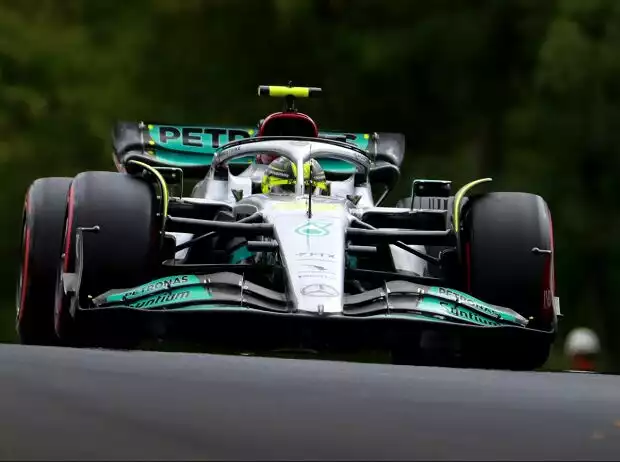 Titel-Bild zur News: Lewis Hamilton im Mercedes W13 im Qualifying in Ungarn 2022
