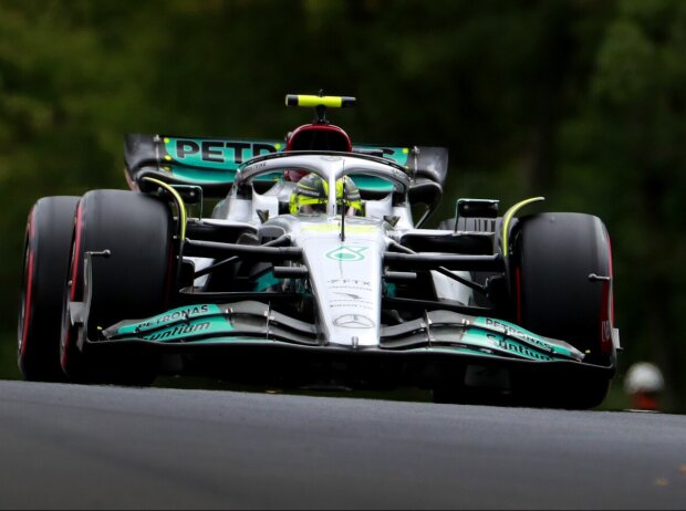 Titel-Bild zur News: Lewis Hamilton im Mercedes W13 im Qualifying in Ungarn 2022