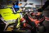 Bild zum Inhalt: 24h Spa 2022: Rotphase nach Unfall, Rossi-Audi crasht mit Teamkollege