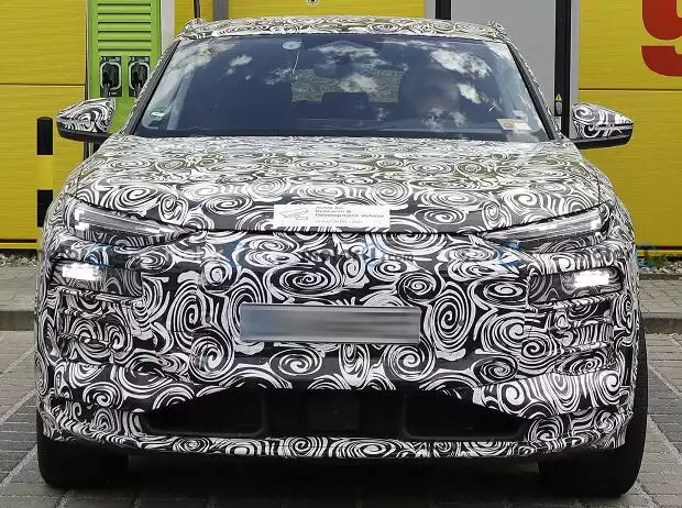 Audi Q6 e-tron Sportback als Erlkönig Titel-Bild zur News: Audi Q6 e-tron Sportback als Erlkönig