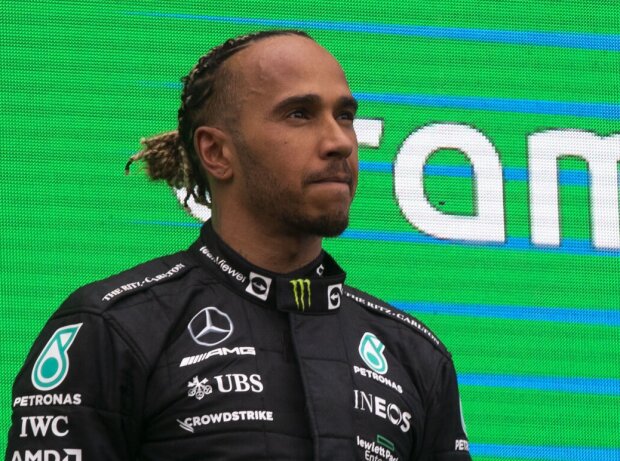 Titel-Bild zur News: Lewis Hamilton auf dem Siegertreppchen beim Formel-1-Rennen in Ungarn 2022