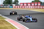 Fernando Alonso (Alpine), Max Verstappen (Red Bull) und Sergio Perez (Red Bull) 