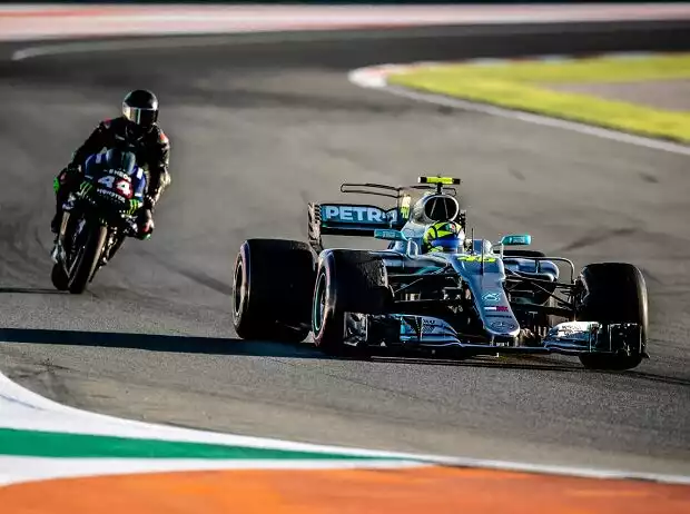 Valentino Rossi, Lewis Hamilton Titel-Bild zur News: Valentino Rossi, Lewis Hamilton