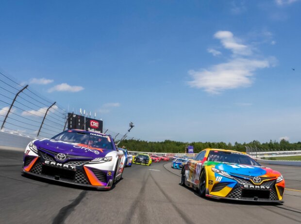 Denny Hamlin, Kyle Busch Denny Hamlin, Kyle Busch