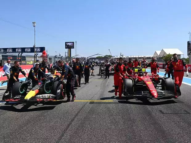 Max Verstappen, Charles Leclerc Titel-Bild zur News: Max Verstappen, Charles Leclerc