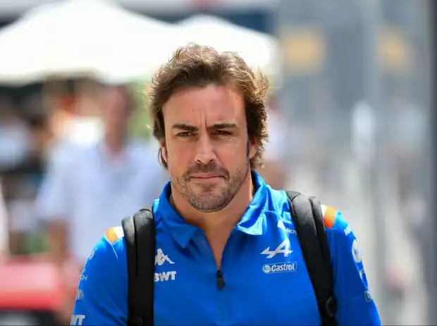 Fernando Alonso, Esteban Ocon Titel-Bild zur News: Fernando Alonso, Esteban Ocon