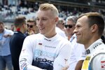 Patric Niederhauser (Rutronik) und Luca Engstler (Rutronik) 