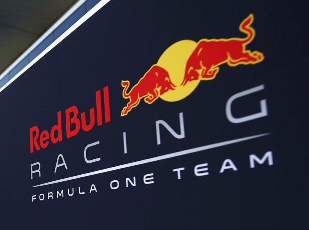 Titel-Bild zur News: Das Logo des Formel-1-Teams von Red Bull (Archivbild)